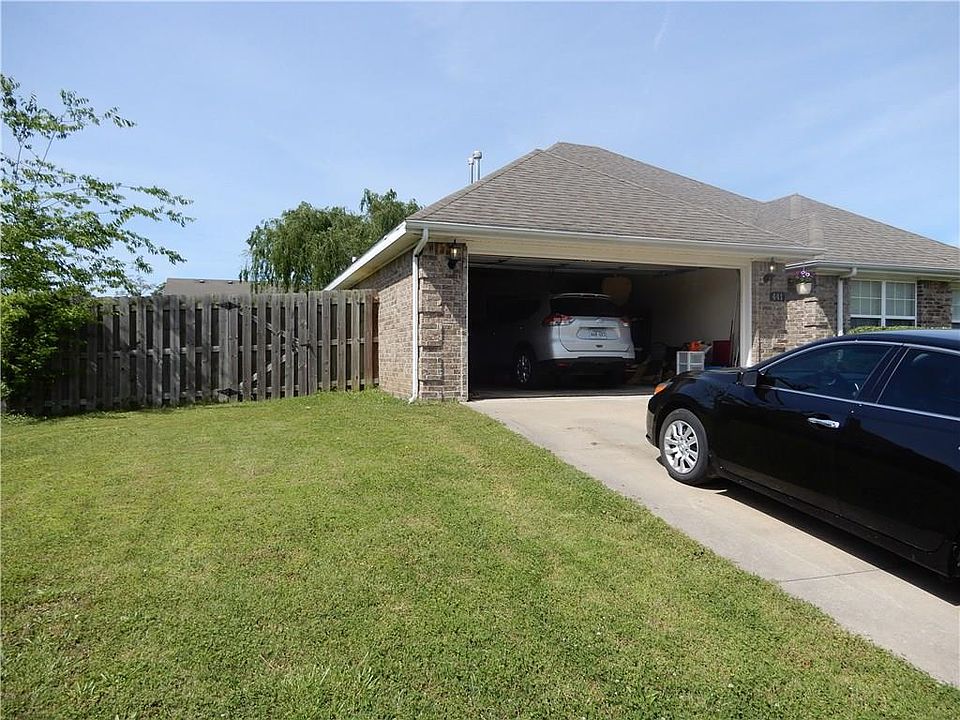 2nd image of 441 Kate Dr