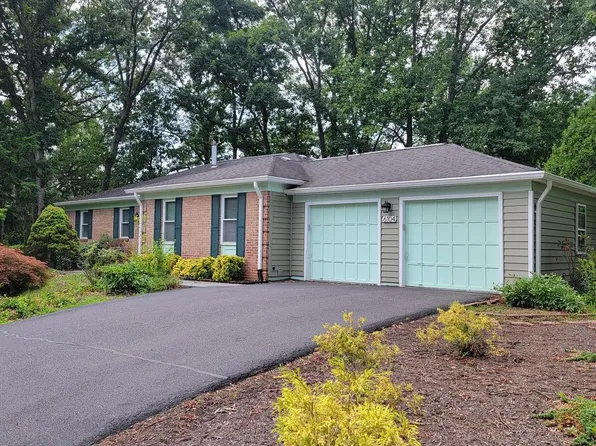 6104 Juneberry Ct, Alexandria, VA 22310