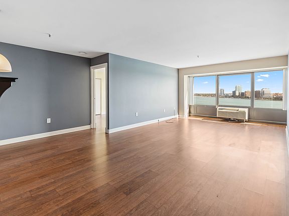 5th image of 1001 W Jefferson Ave #14J