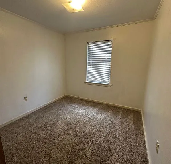 334 Maryland Ave — Photo 6