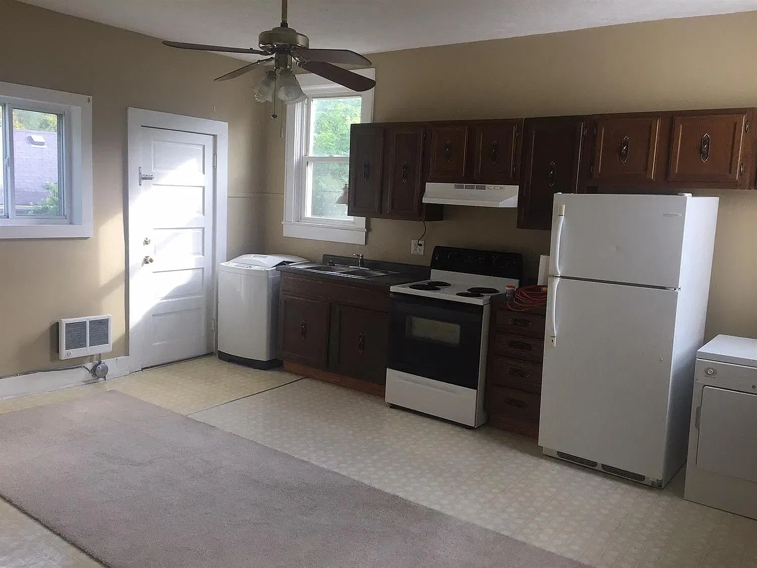 1 bed, $1,000 — Photo 3