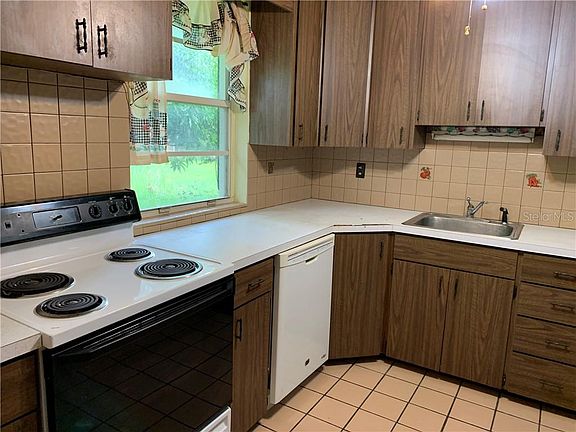 5th image of 473 Hillside Dr
