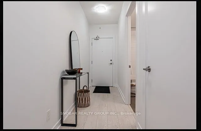 20 Bruyeres Mews #305 — Photo 2