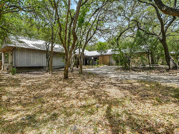2nd image of 3102 S Valley View Ln