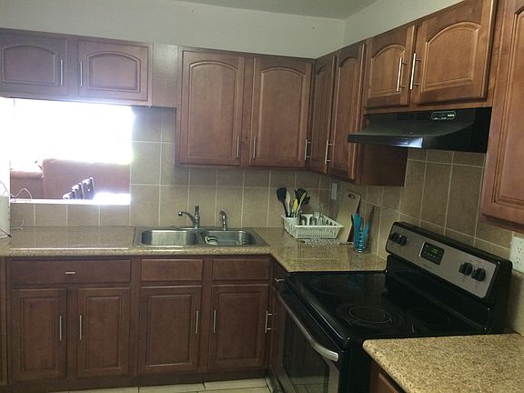 5th image of 16750 NE 10th Ave