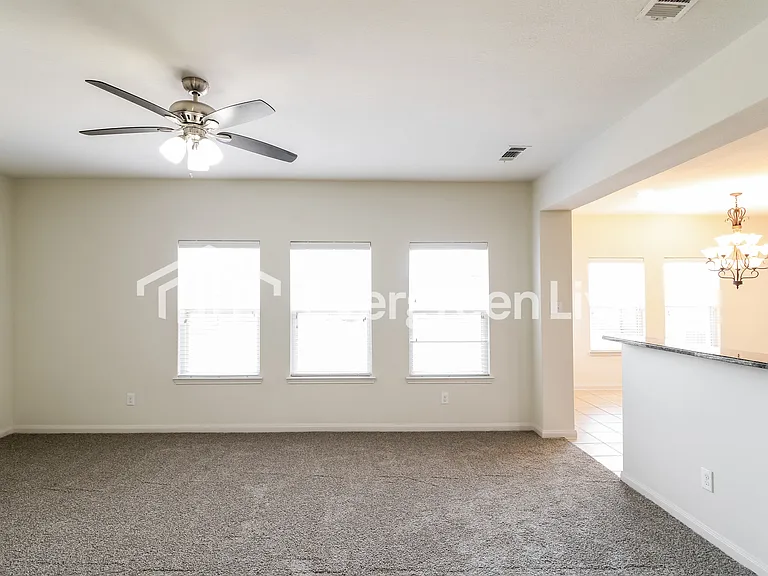 9435 Gold Mountain Dr — Photo 3