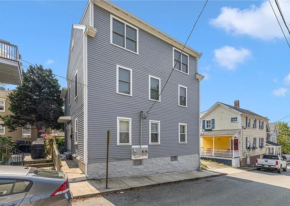 77 Pope St #2