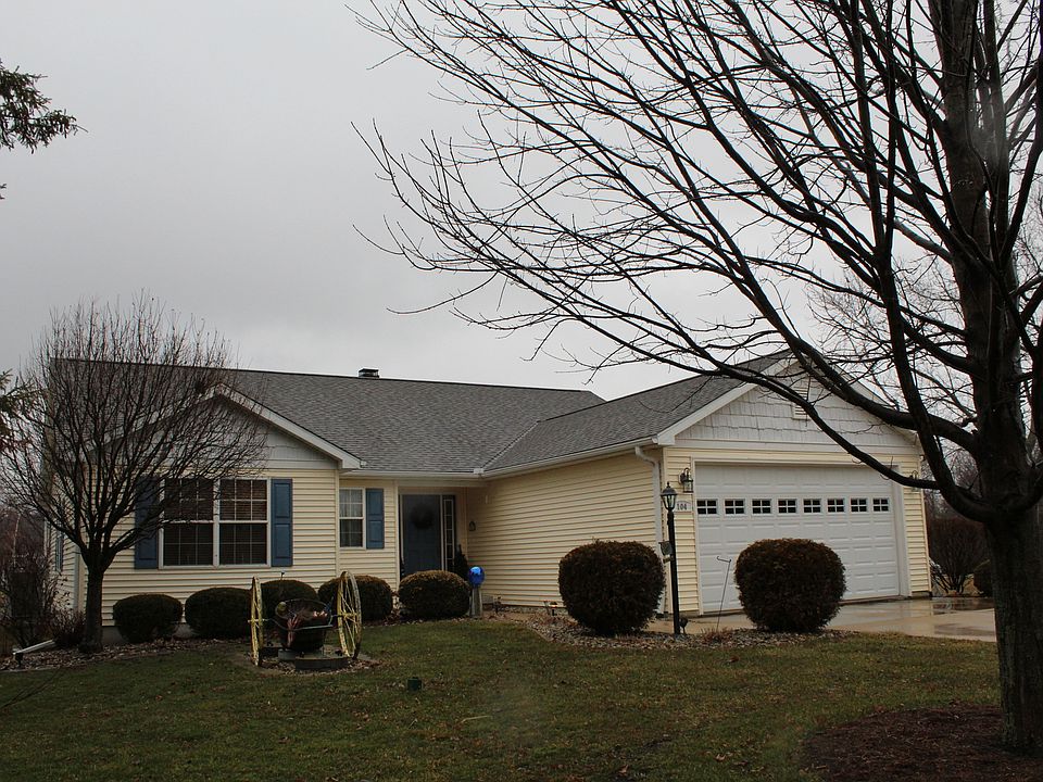 1st image of 104 Walker Ct