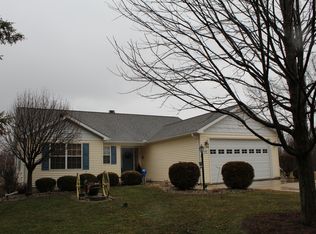 104 Walker Ct, Cissna Park, IL 60924