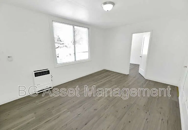 2039 Macarthur Blvd #9 — Photo 4