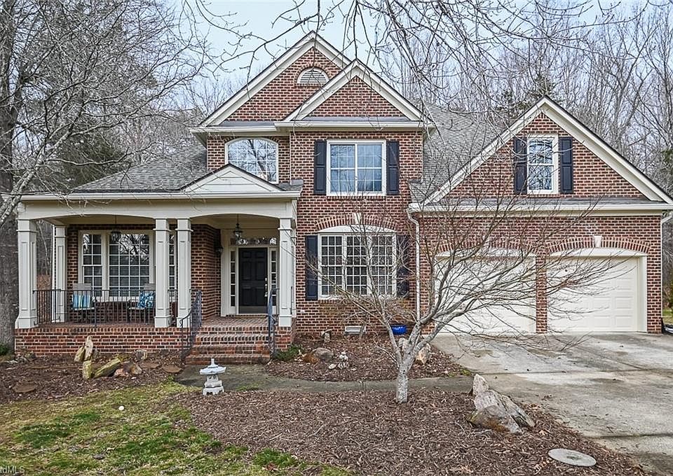 1st image of 305 Sawgrass Ct