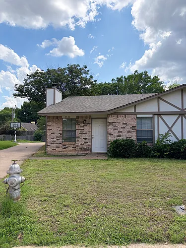 2530 Indigo Ln Photo 1