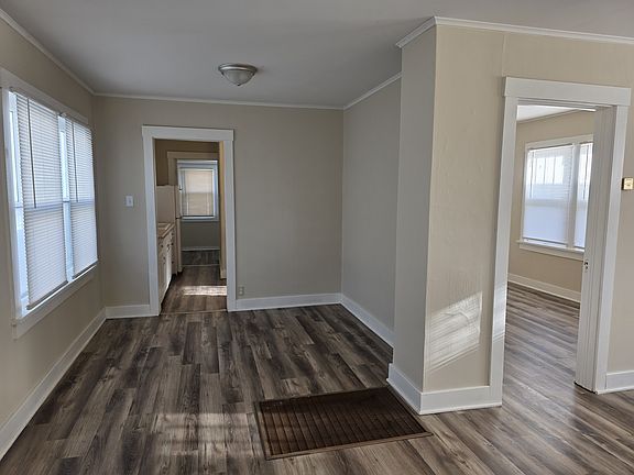 5th image of 112 W 16th Ave