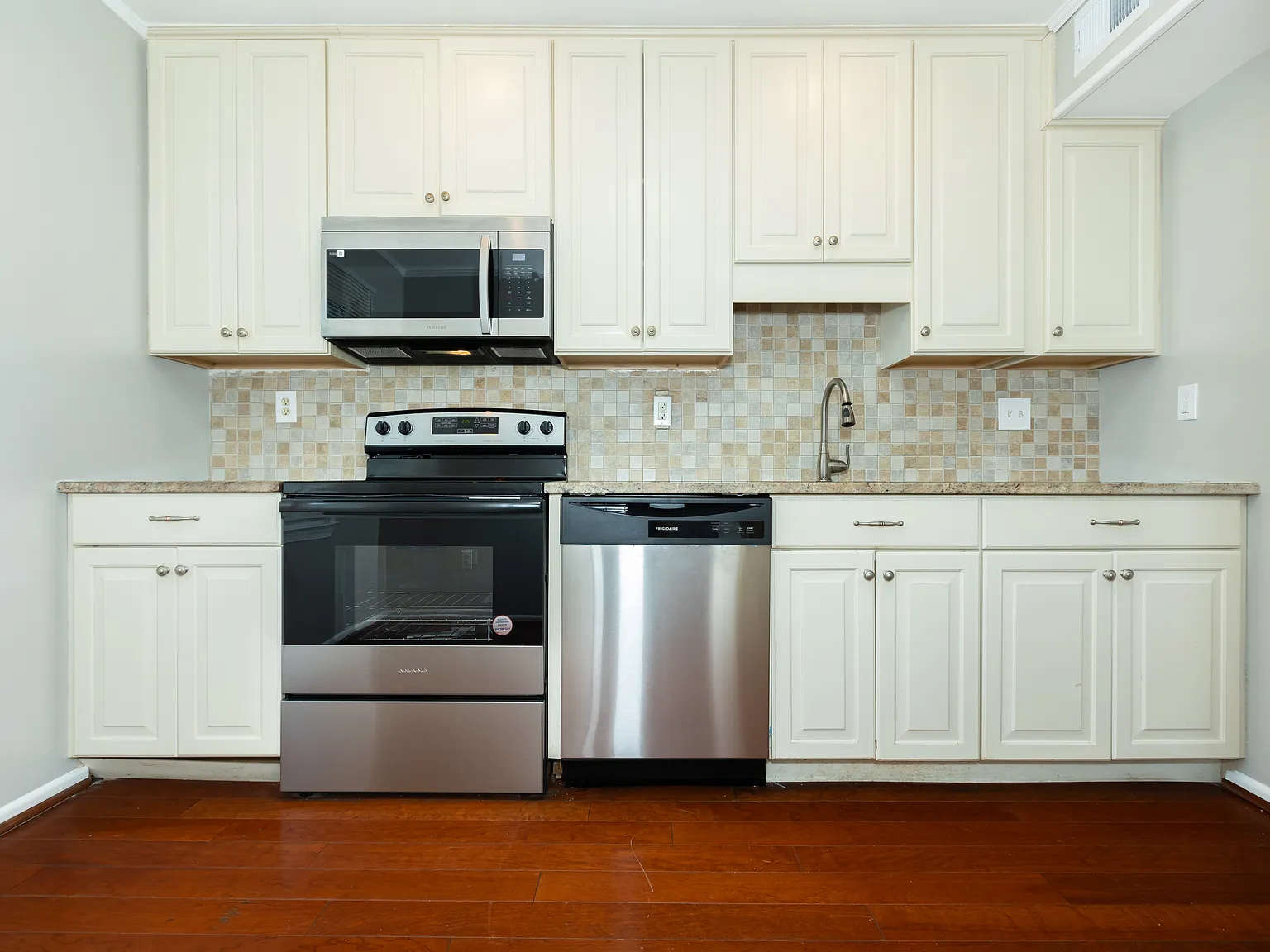 3 bed, 1788 sqft, $3,050 — Photo 4