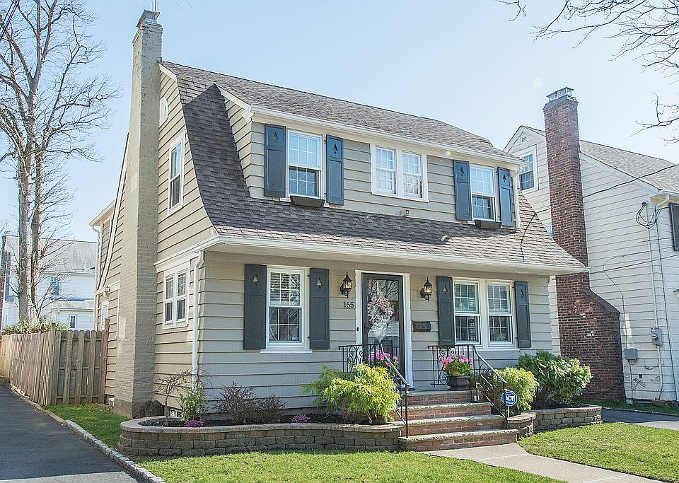 1st image of 165 Whittle Ave
