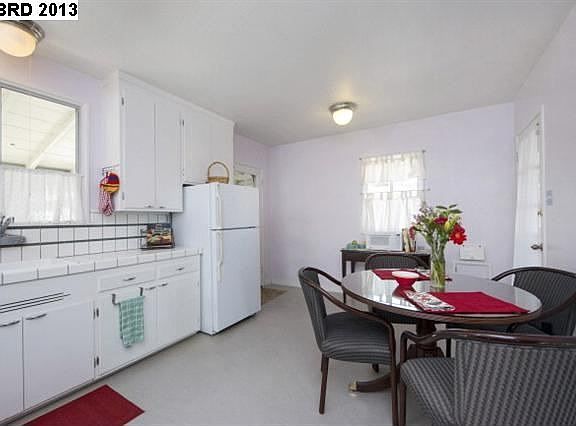 5th image of 87 Marlow Dr