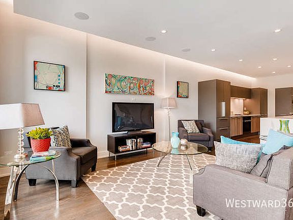 4th image of 880 N Milwaukee Ave Unit 5S