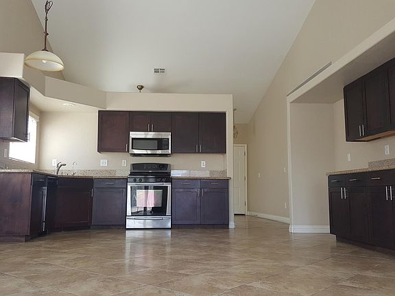 2nd image of 2609 Lake Martin Ct