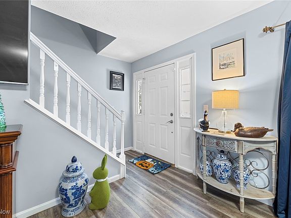 3rd image of 5523 Lawnfield St