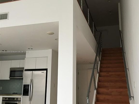 4th image of 1050 Brickell Ave APT 820