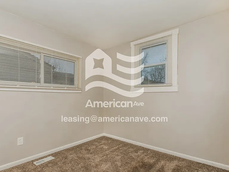 1514605_012_wm_-_bedroom_13417847.jpg