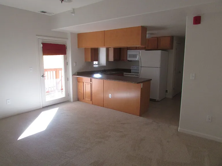 1214 Walnut Ave #8 — Photo 4