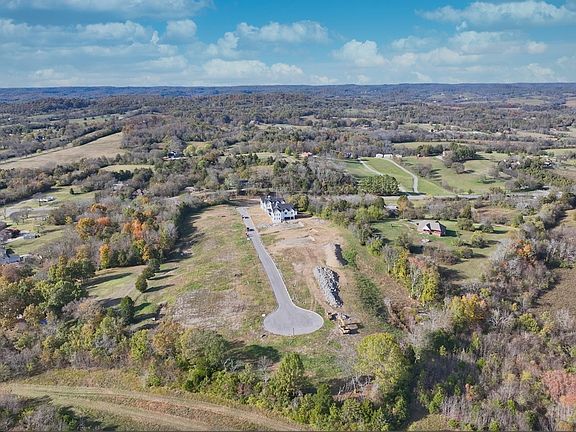 5th image of 1025 Tiane Trl Lot 11