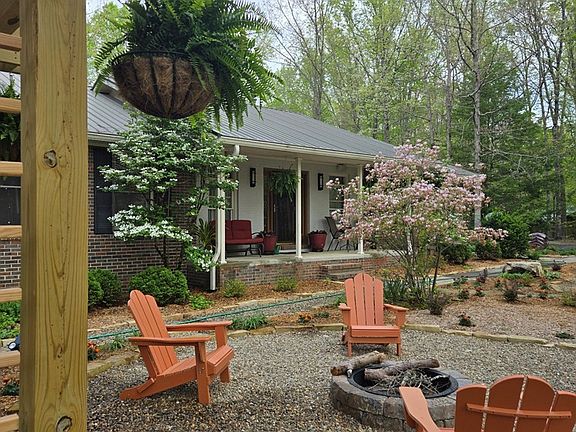 5th image of 1320 Laurel Way