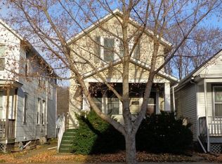 2554 Jackson St, Dubuque, IA 52001