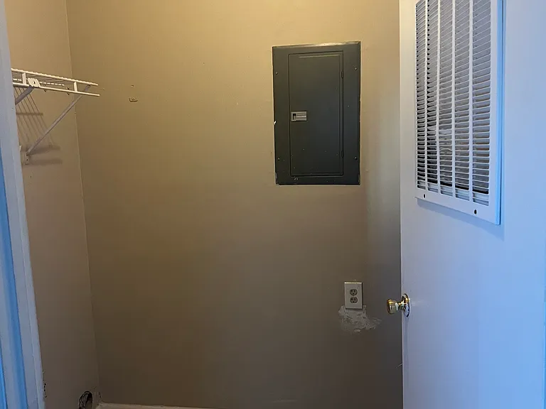 3543 Hopkins Ct — Photo 14