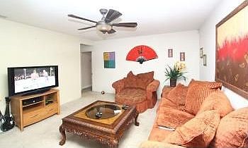 2nd image of 559 Avery St