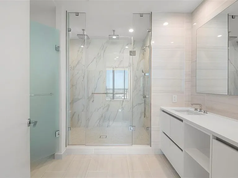 400 Central Ave #1709 — Photo 30