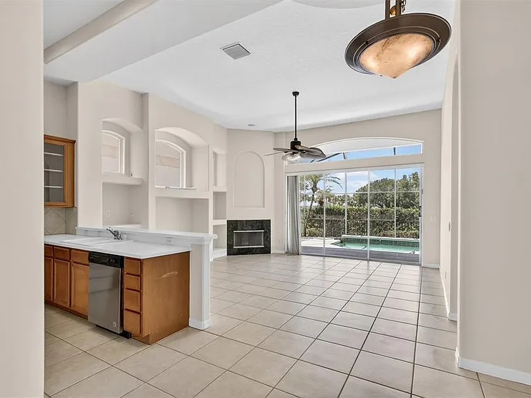 8506 Saint Marino Blvd — Photo 7