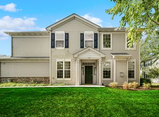 153 Durango Dr, Gilberts, IL 60136