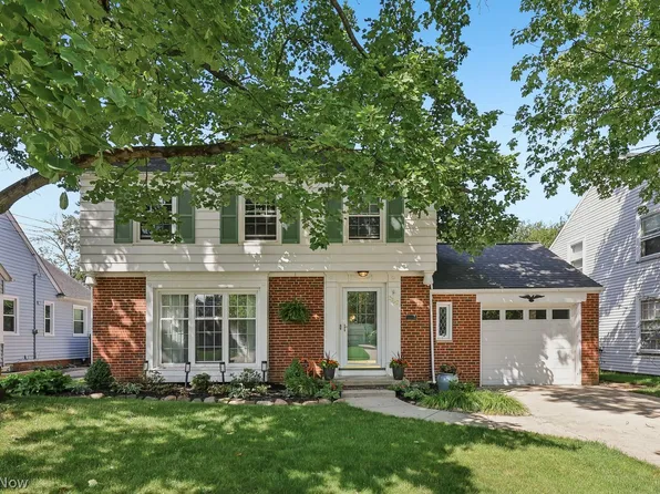 2762 Gasser Blvd, Rocky River, OH 44116