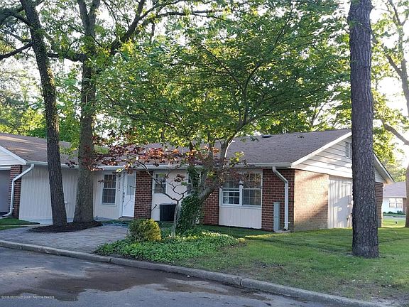 3rd image of 1220A Shetland Dr