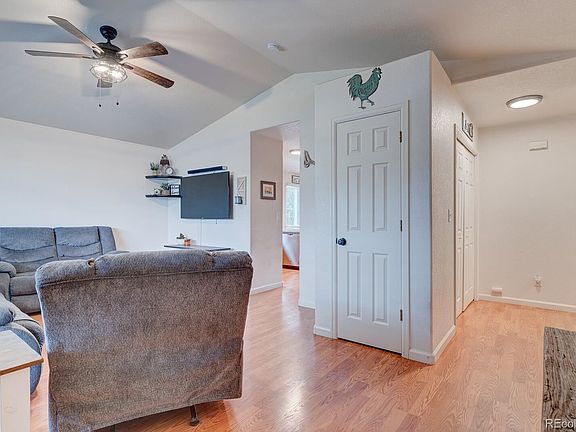 4th image of 2607 Park View Dr