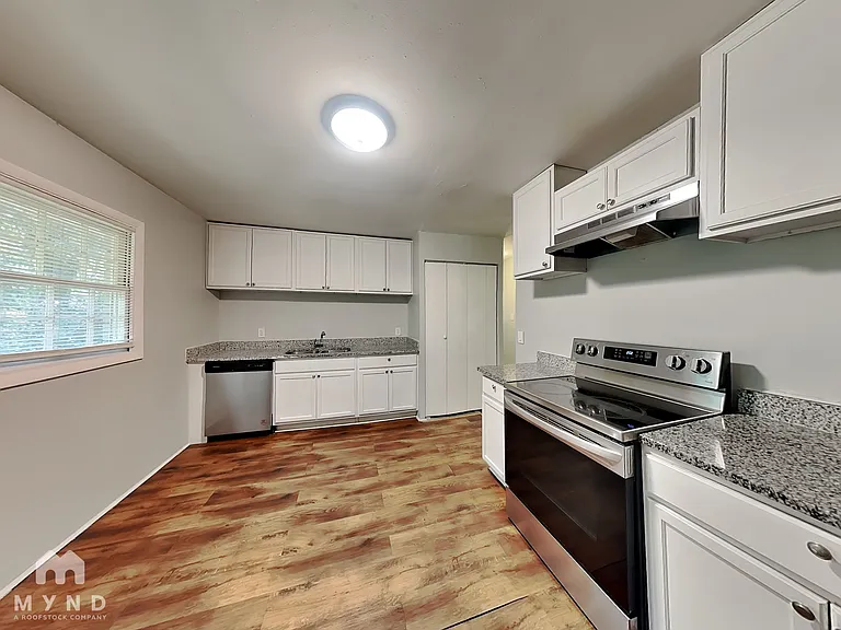 4484 Bonnie Glen Ct — Photo 3