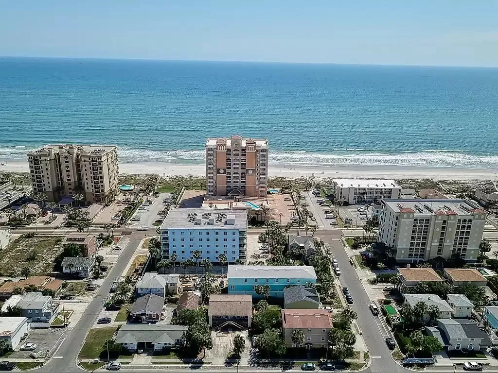 3 bed, 1960 sqft, $4,000 — Photo 4