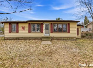 408 Brady St NW, Comstock Park, MI 49321