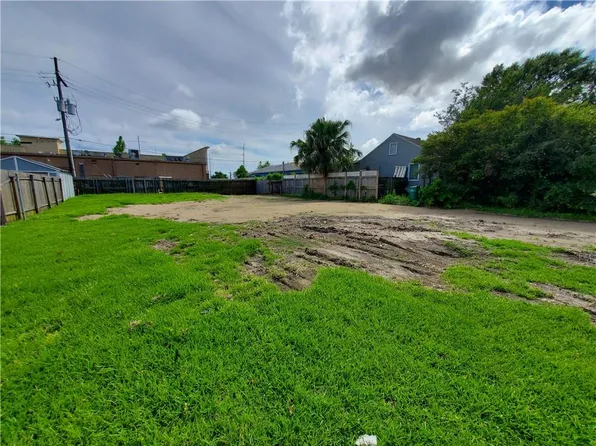 2730 Manley Ave, Metairie, LA 70001