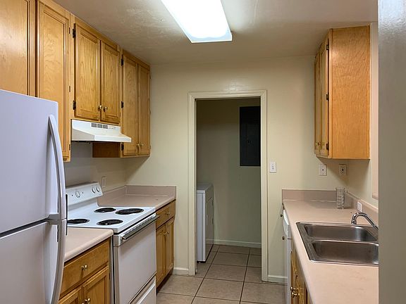 3rd image of 2346 Hartsfield Way