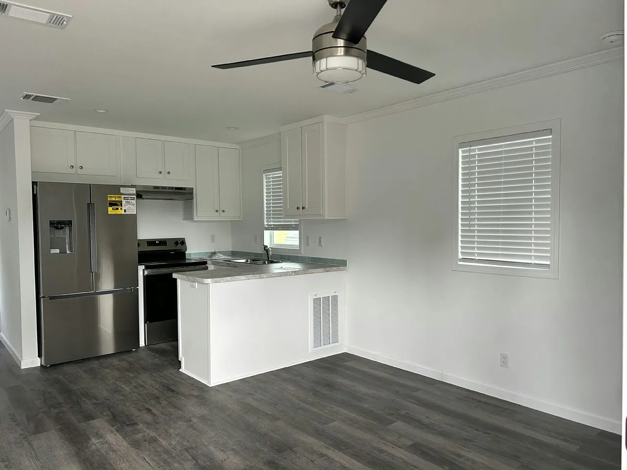 1 bed, 1.0 bath, $1,090 — Photo 2