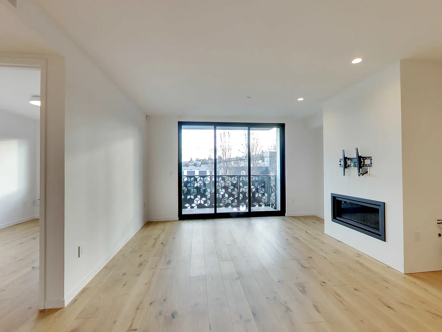 2 bed, 1115 sqft, $7,950 — Photo 1