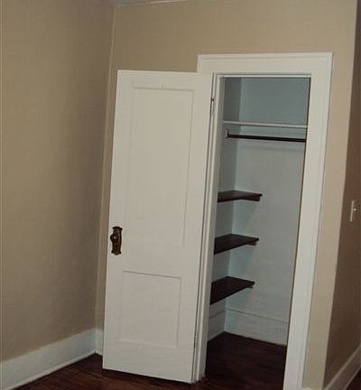BEDROOM 1 - 10x11