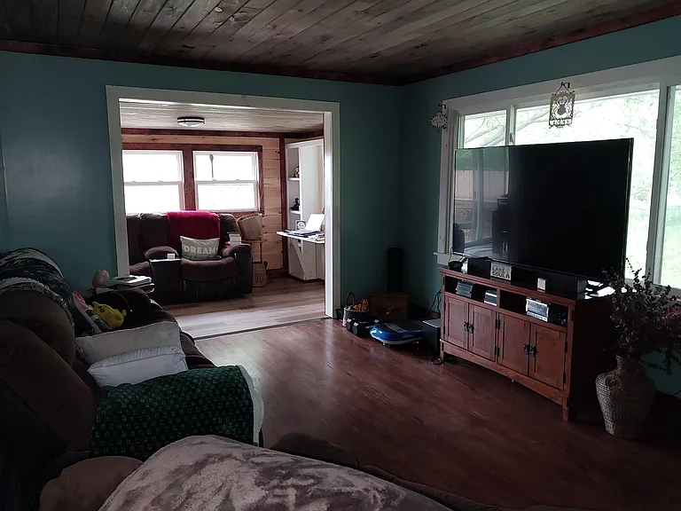 8669 Powell Rd — Photo 3