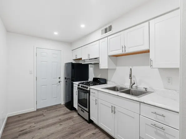 1329 N 48th St #5, Phoenix, AZ 85008