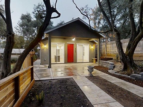 3rd image of 8404 Ascolano Ave