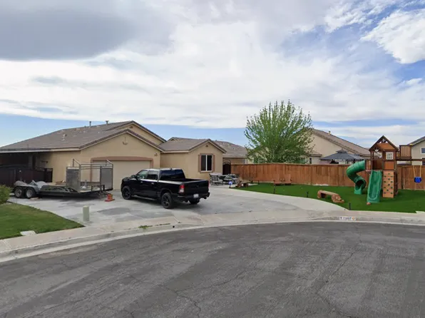 2267 Dwight Ct, Rosamond, CA 93560