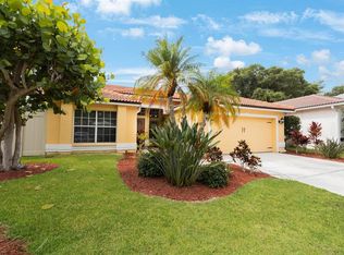 4524 Del Sol Blvd S, Sarasota, FL 34243